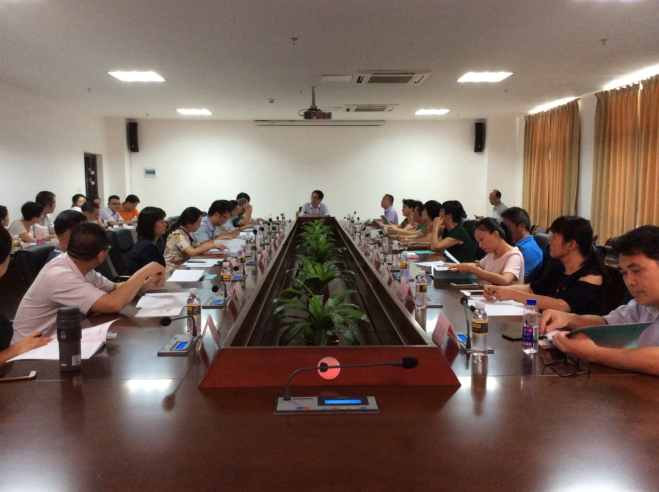 海南省档案学会召开第六次会员代表大会