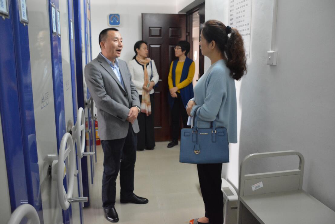 省档案局李霞处长来我馆调研